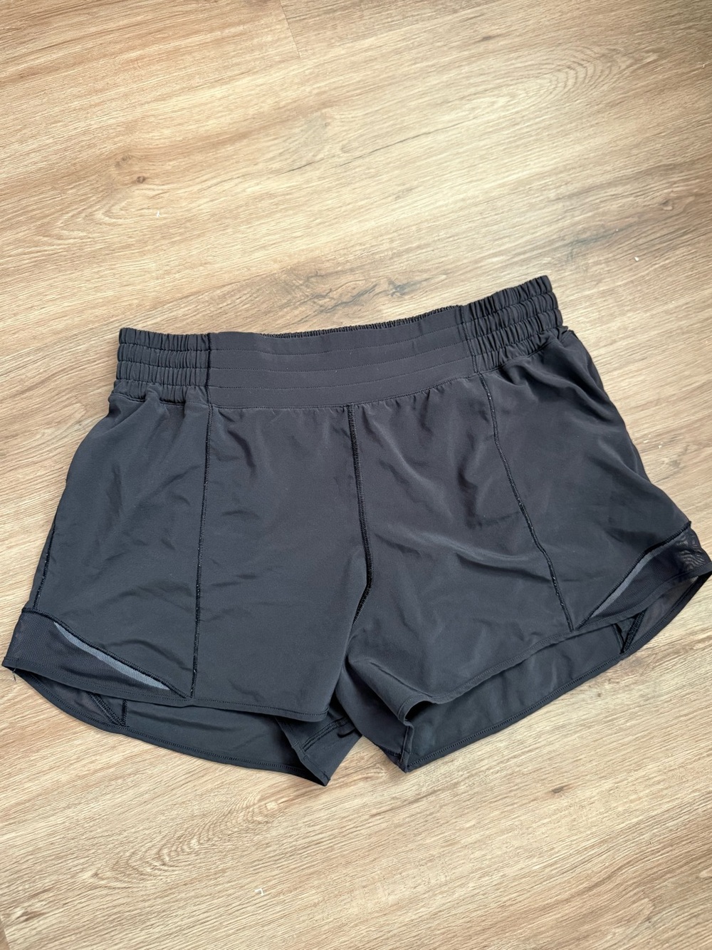 Lululemon Hotty Hot HR Short 4" *Lined BLK 10